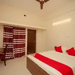 Oyo Flagship 24454 Omr Hindustan Univ