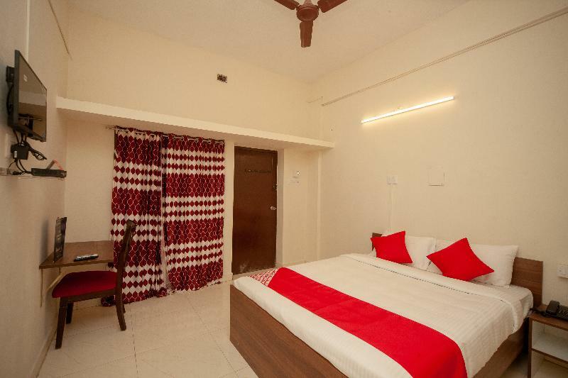 Hotel Oyo Flagship 24454 Omr Hindustan Univ